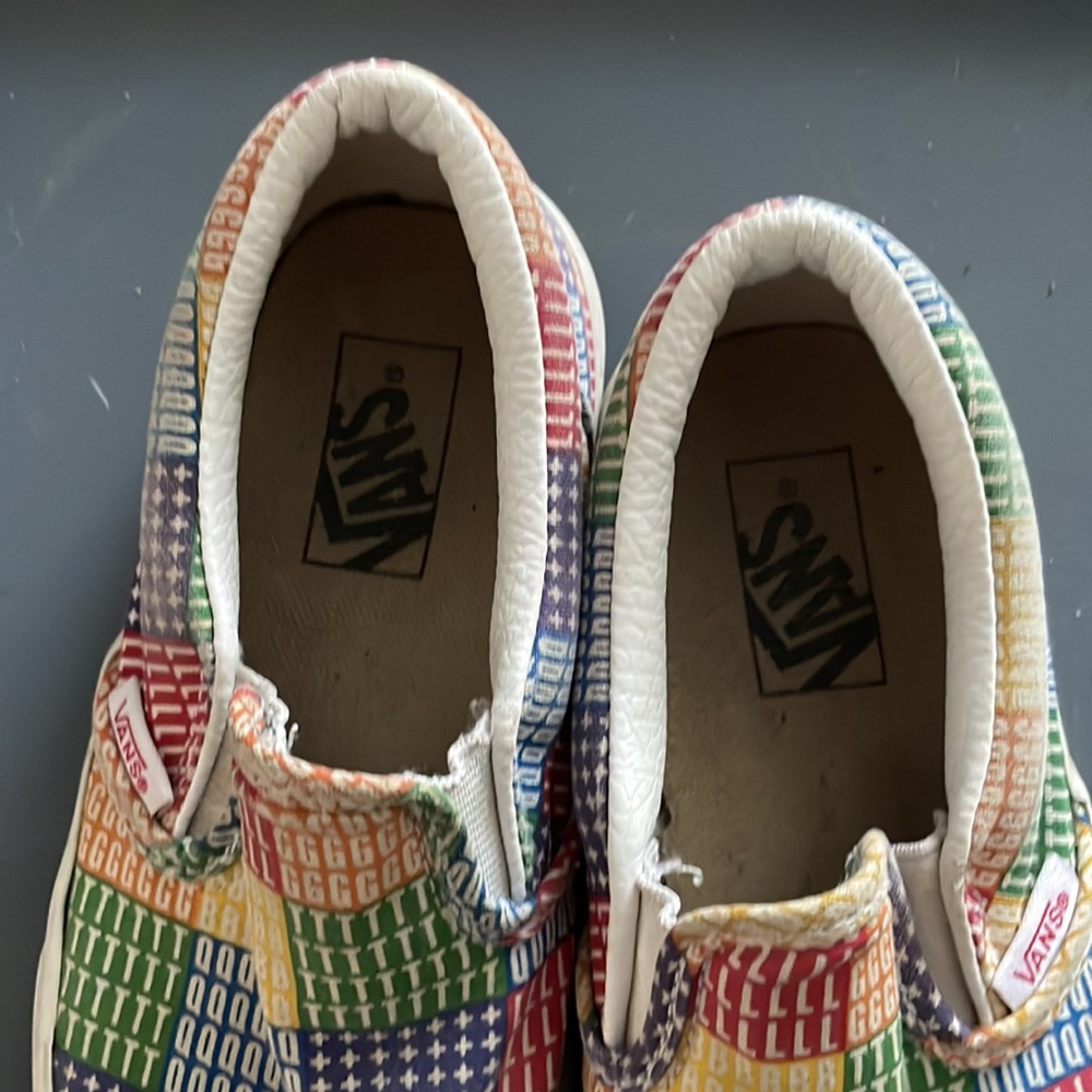 Vans - Picture 3 of 5